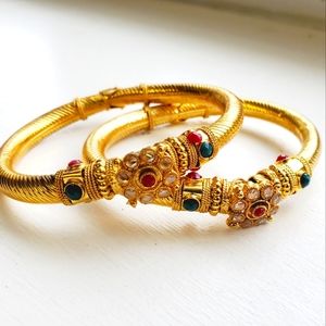 2pcs White Crystal Bracelet in Golden Color